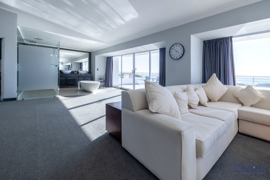 5 Bedroom Property for Sale in Jeffreys Bay Central Eastern Cape